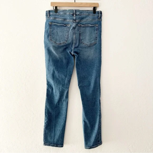 LF Lover's & Friends Ricky Low Rise Stretch Distressed Knee Skinny Jeans31